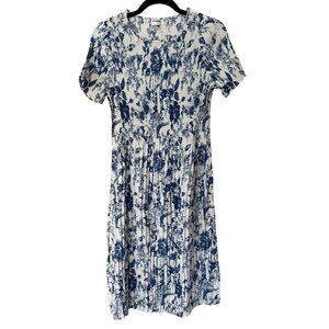 Kindred Size M Blue & White Floral Print Pleated Short Sleeve Midi A-Line Dress